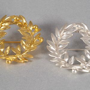 Silver or gold platted classic brooch