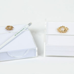 Paper case with large wreath