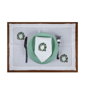 Set sous-plat and white linen towel with emboidered green wreath