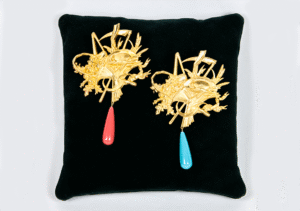 Gold platted «basket» design brooch